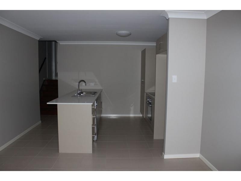 2/19 Alpine Court, Cranley QLD 4350