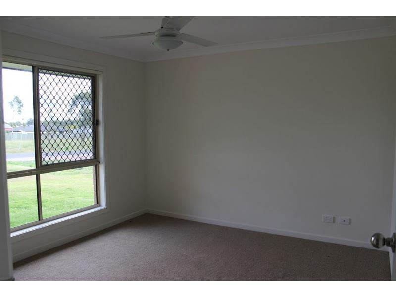 25 Mcintosh Street, Westbrook QLD 4350