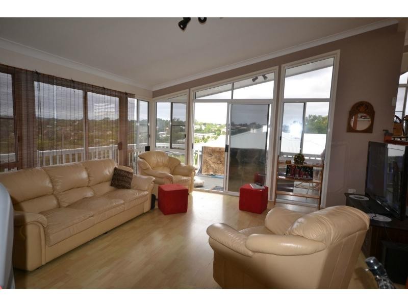 9 Greenbury Street, Rockville QLD 4350