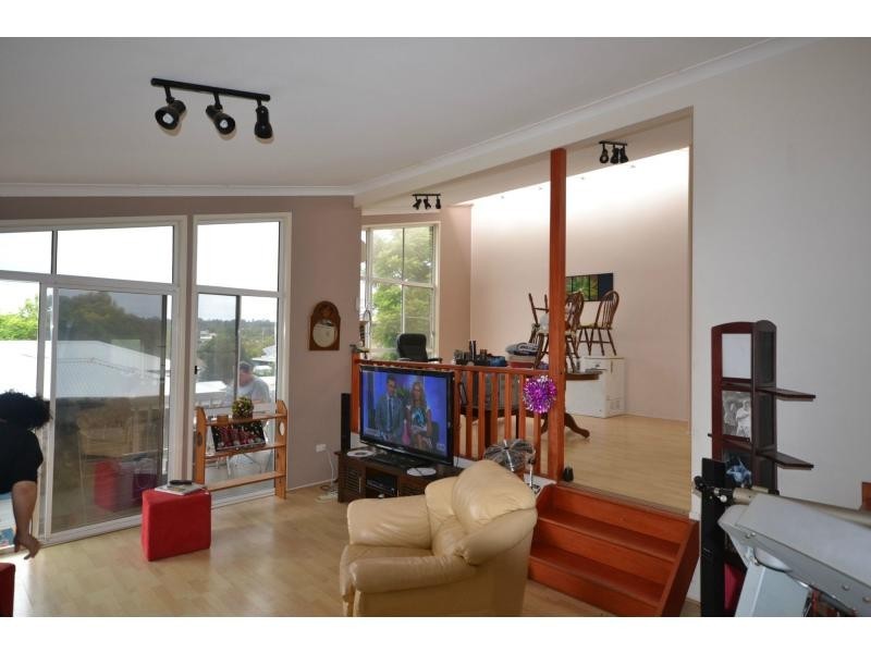 9 Greenbury Street, Rockville QLD 4350