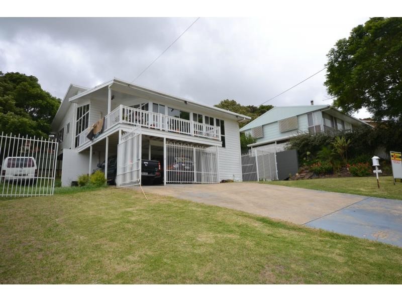 9 Greenbury Street, Rockville QLD 4350