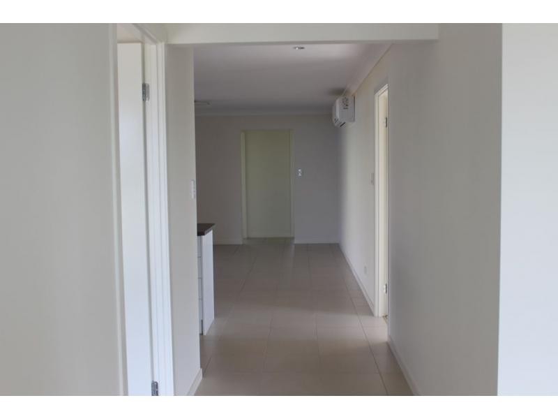 21 Mansell Boulevard, Cotswold Hills QLD 4350