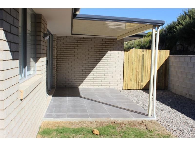 2/22 Alpine Court, Cranley QLD 4350