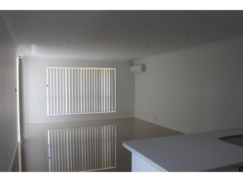 Unit 1/6 Rubie Court, Westbrook QLD 4350