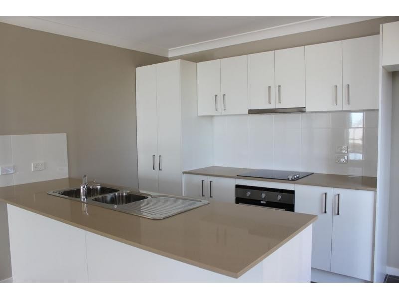 1/103 Gorman Street, Darling Heights QLD 4350