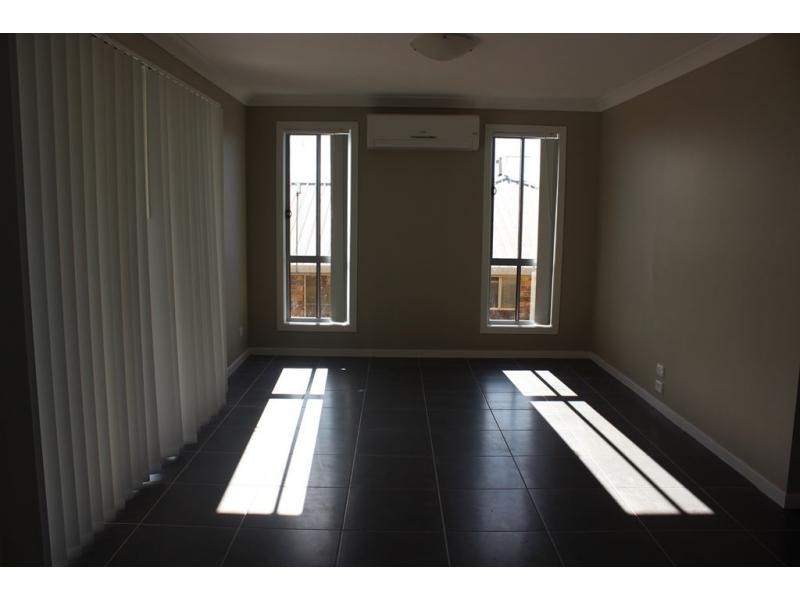 1/103 Gorman Street, Darling Heights QLD 4350