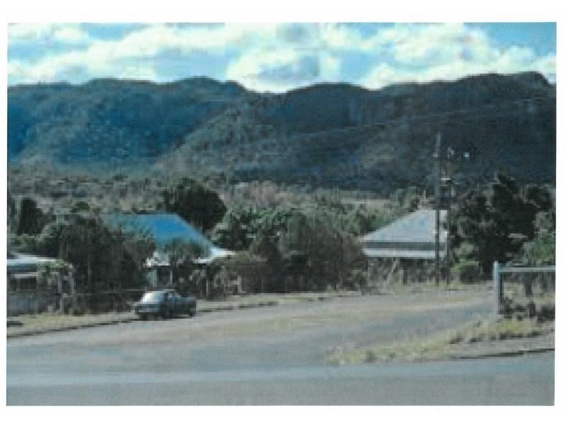 2/66 Dame Street, Springsure QLD 4722