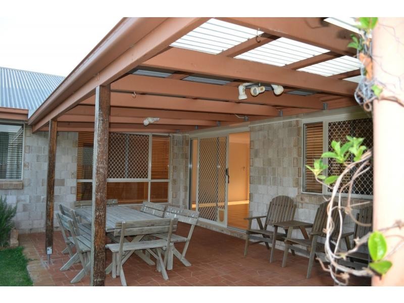 14 Scullin Street, Middle Ridge QLD 4350