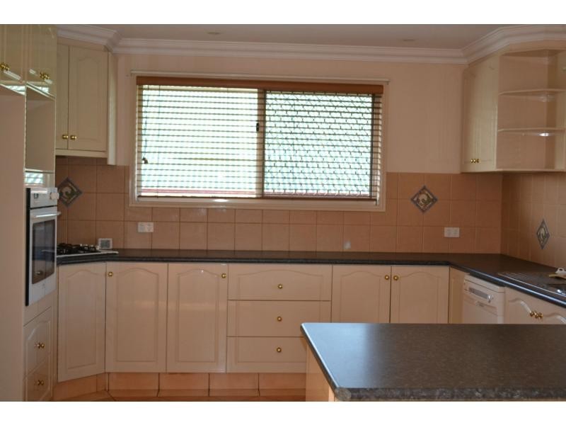 14 Scullin Street, Middle Ridge QLD 4350