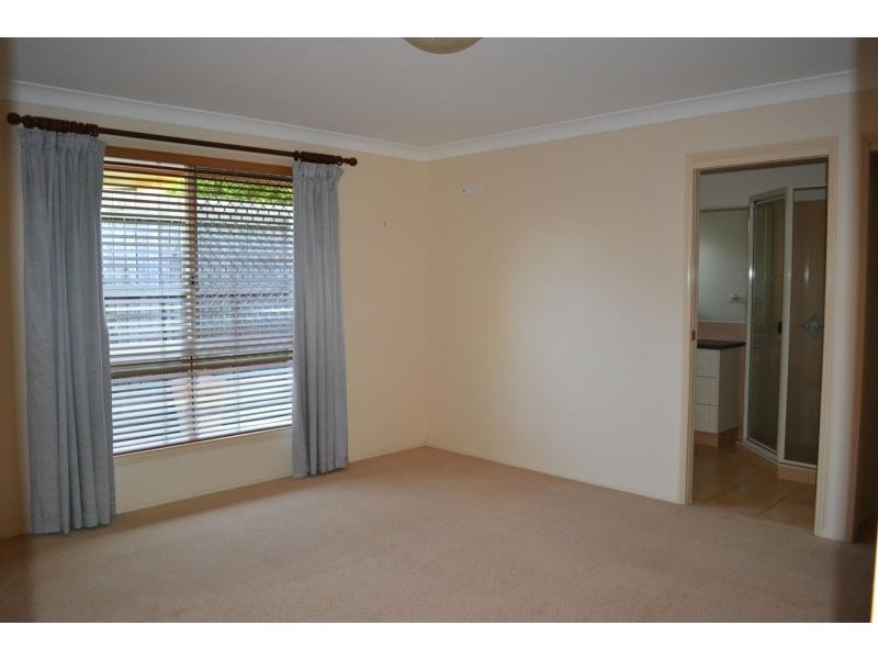 14 Scullin Street, Middle Ridge QLD 4350