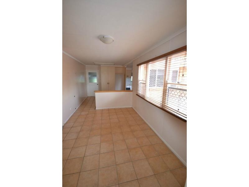 43 Hoey Street, Kearneys Spring QLD 4350