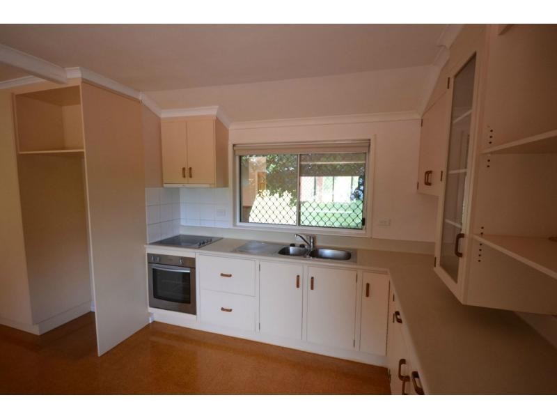 43 Hoey Street, Kearneys Spring QLD 4350