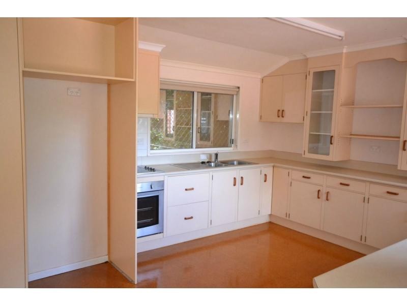 43 Hoey Street, Kearneys Spring QLD 4350