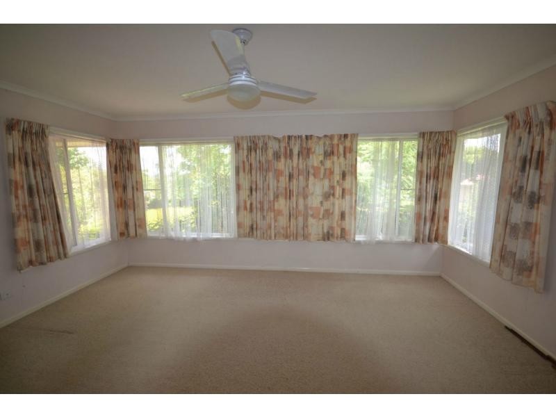 43 Hoey Street, Kearneys Spring QLD 4350