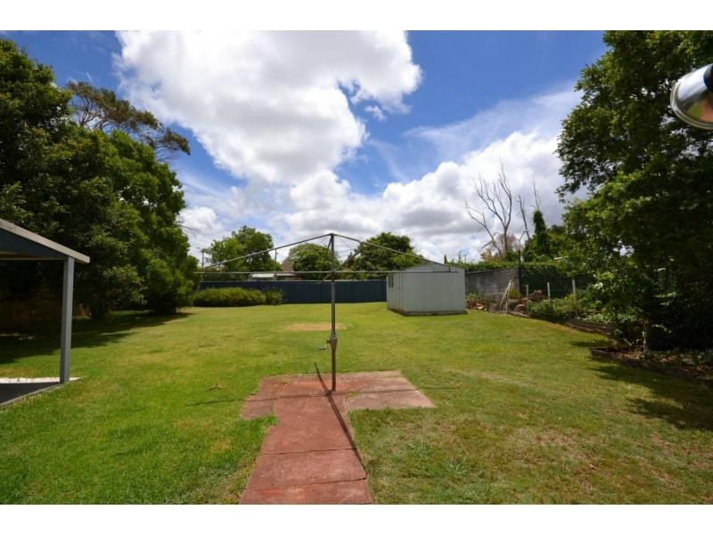 43 Hoey Street, Kearneys Spring QLD 4350