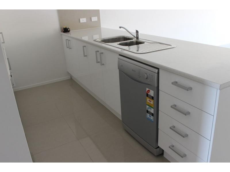 Unit 2 /6 Rubie Court, Westbrook QLD 4350