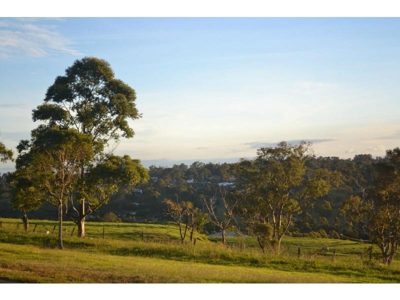 274 Goombungee Road, Harlaxton QLD 4350