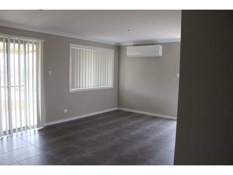 2/13 Alpine Court, Cranley QLD 4350