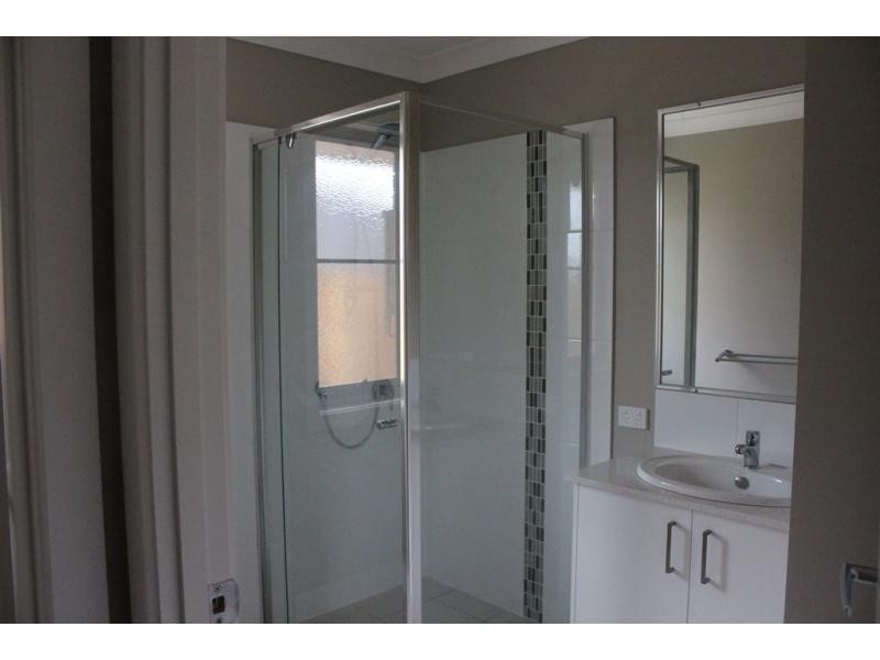 2/13 Alpine Court, Cranley QLD 4350