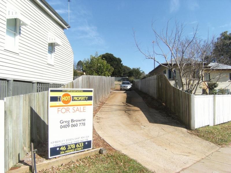 59 Mort Street, North Toowoomba QLD 4350