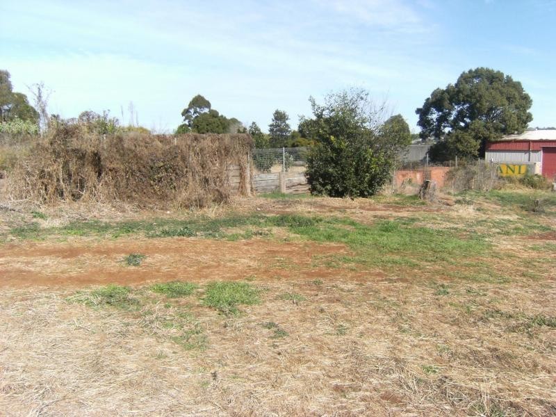 77 Ruthven Street, Harlaxton QLD 4350