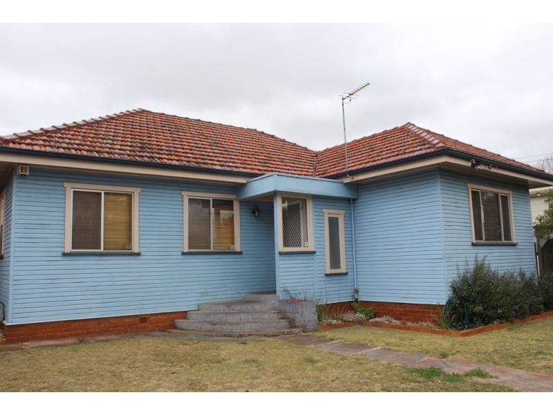 188 South Street, Centenary Heights QLD 4350