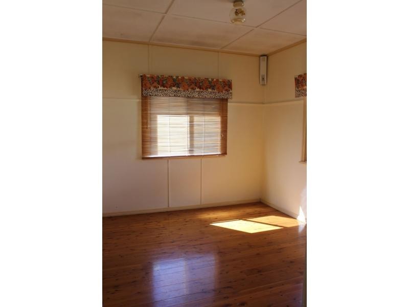 188 South Street, Centenary Heights QLD 4350