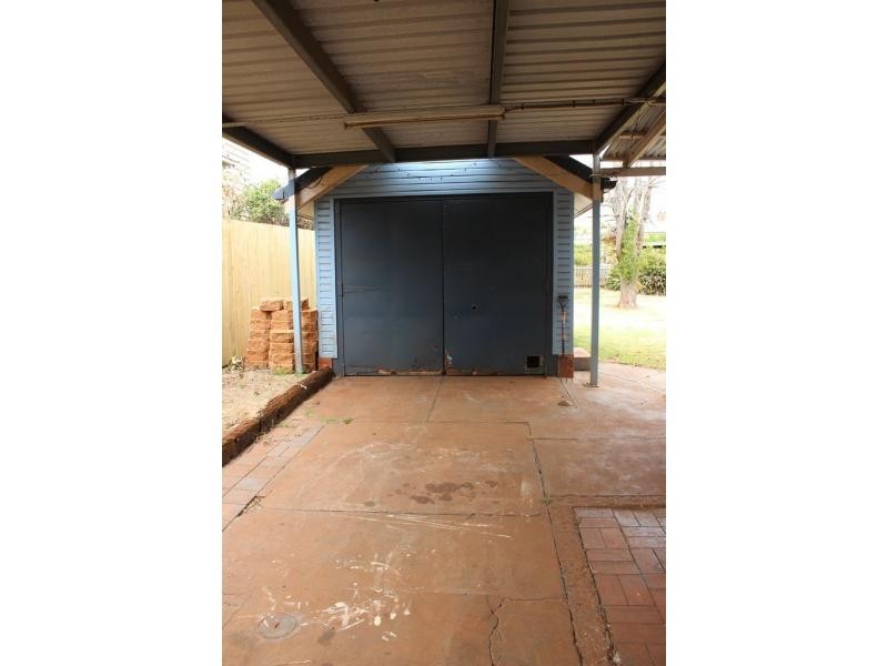 188 South Street, Centenary Heights QLD 4350