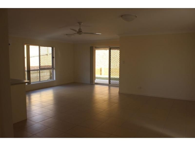 23 Mansell Boulevard, Cotswold Hills QLD 4350