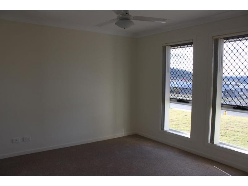 23 Mansell Boulevard, Cotswold Hills QLD 4350