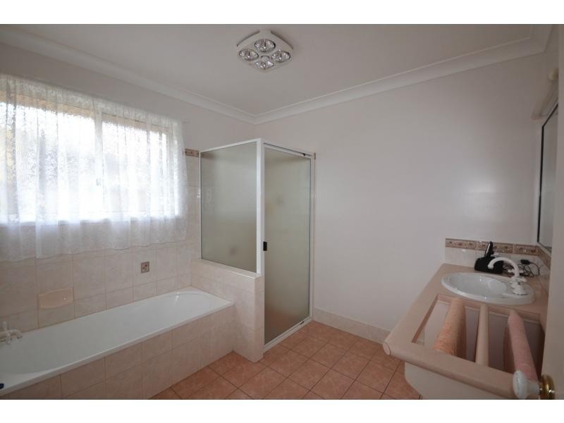 14 Gouldson Drive, Kearneys Spring QLD 4350