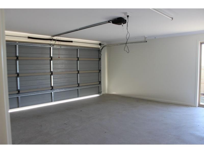 17 Wandoo Crescent, Westbrook QLD 4350