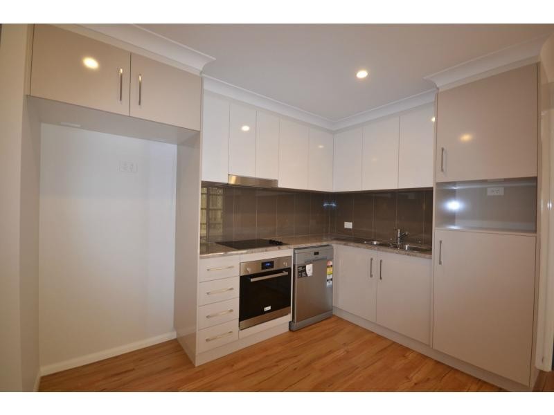 1/3 Carlin Street, Glenvale QLD 4350
