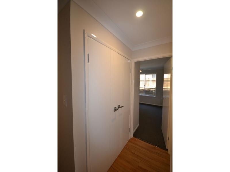 2/3 Carlin Street, Glenvale QLD 4350