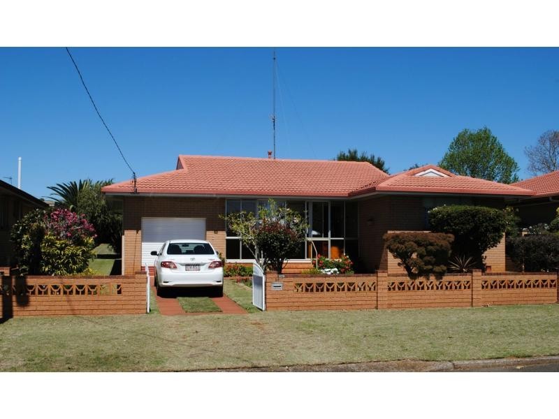 26 Shennan Street, Harristown QLD 4350