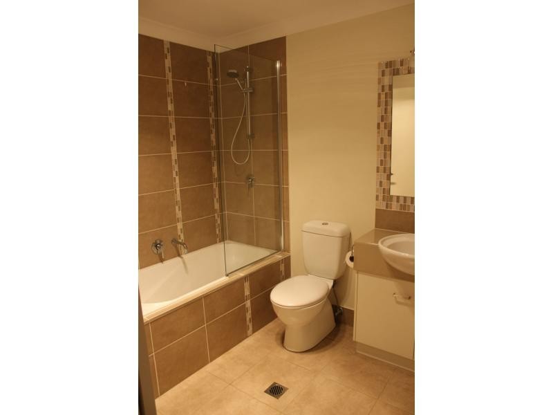 18/16 Anzac Avenue, Newtown QLD 4350