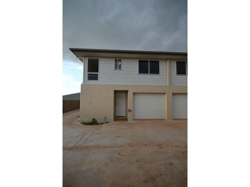 1/11 O’Brien Street, Harlaxton QLD 4350