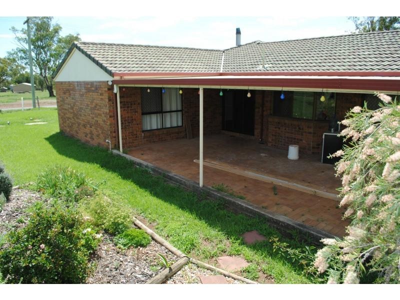 20 Carolann Street, Glenvale QLD 4350