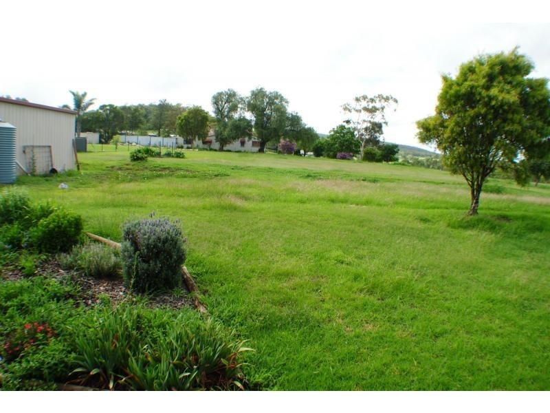 20 Carolann Street, Glenvale QLD 4350