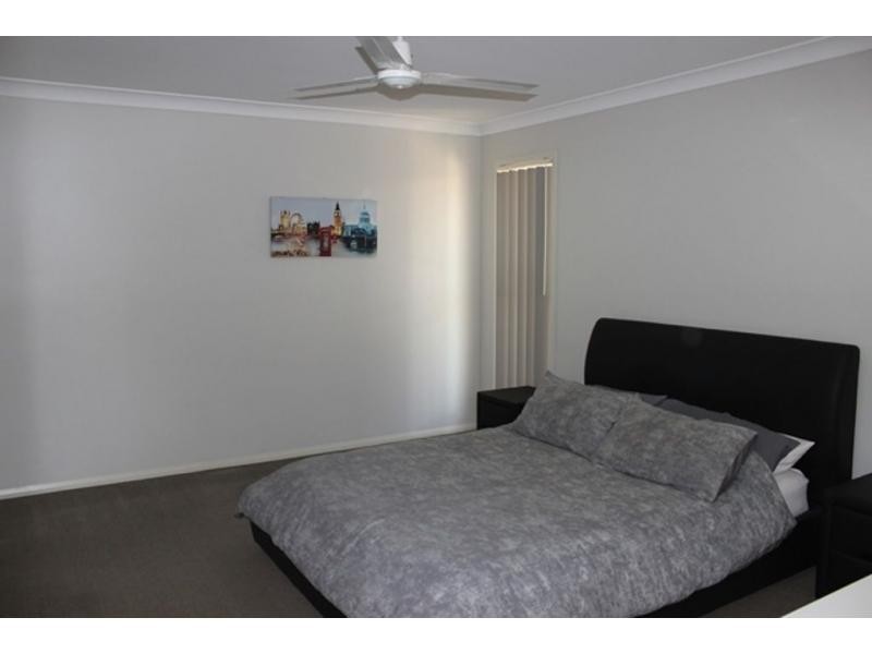 2/116-118 Taylor Street, Newtown QLD 4350