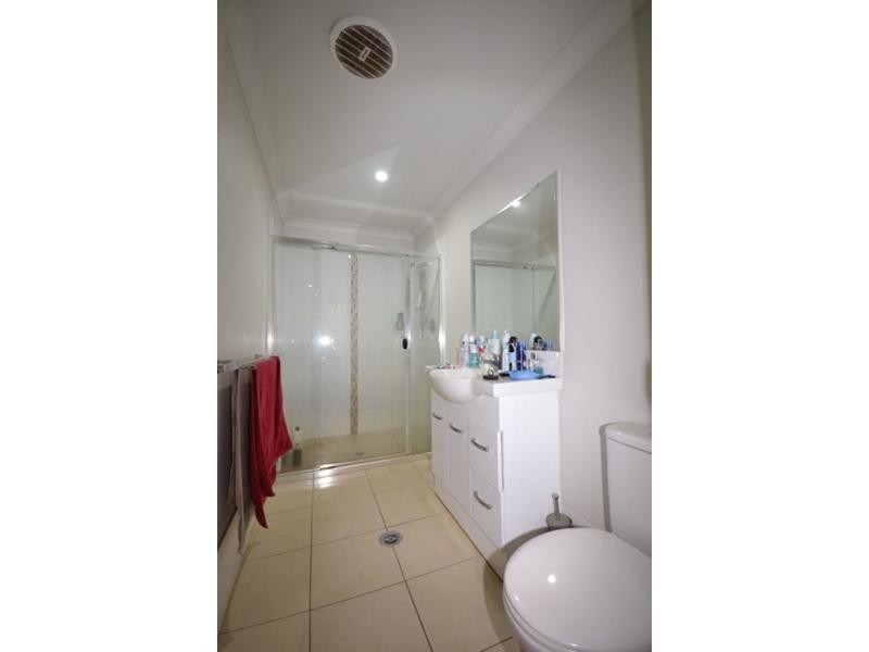 2/116-118 Taylor Street, Newtown QLD 4350