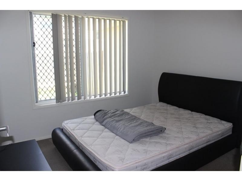 2/116-118 Taylor Street, Newtown QLD 4350