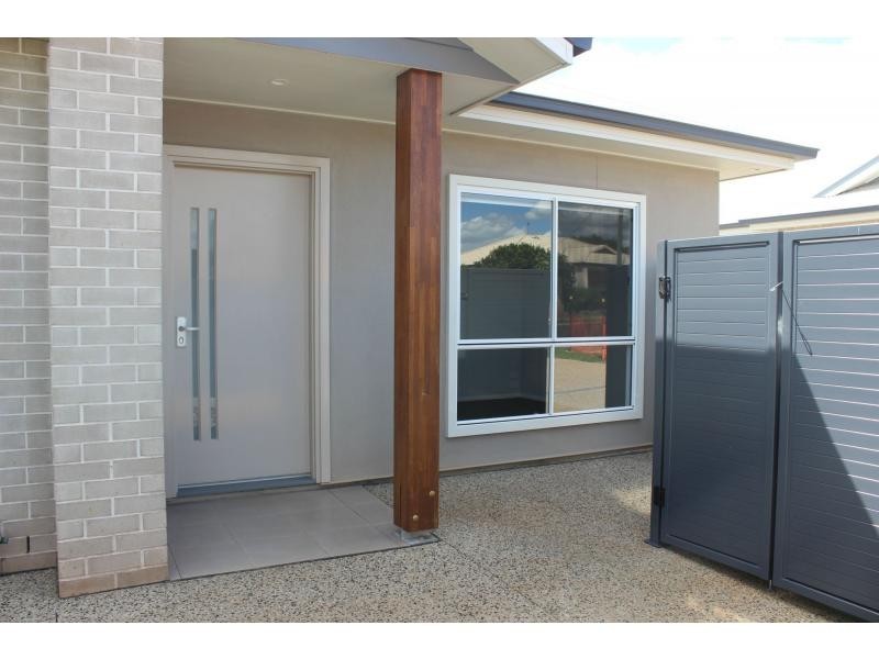 1/79 South Street, Rangeville QLD 4350
