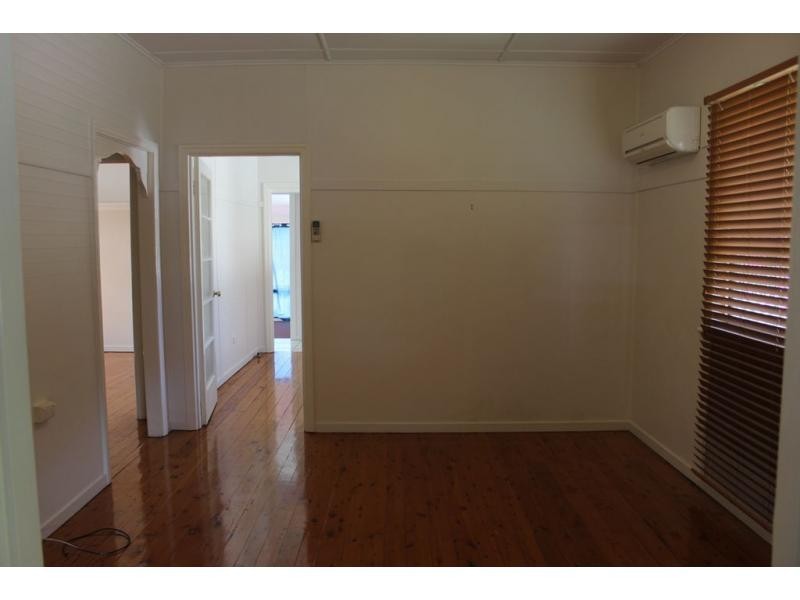 193 Taylor Street, Wilsonton QLD 4350