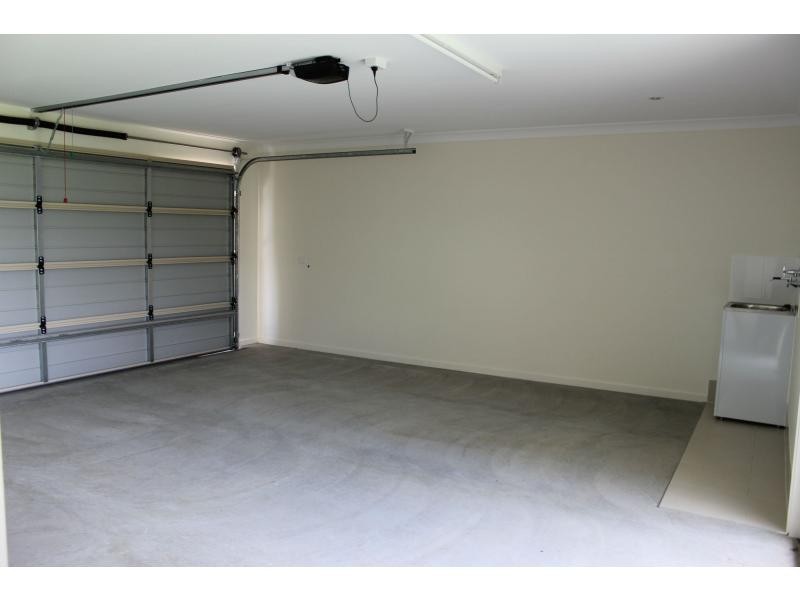 16 Wandoo Crescent, Westbrook QLD 4350