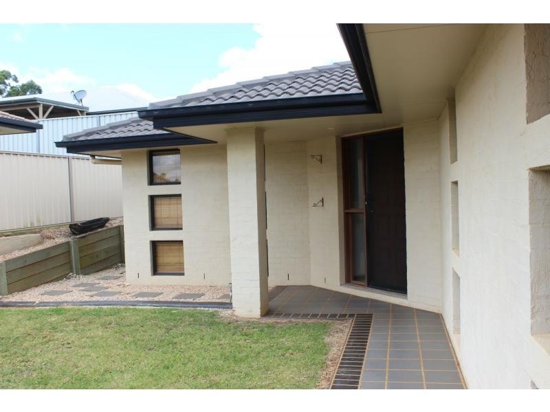 25 Willowburn Drive, Rockville QLD 4350