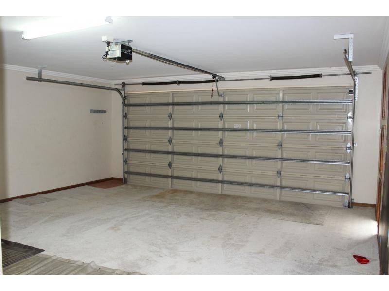 25 Willowburn Drive, Rockville QLD 4350