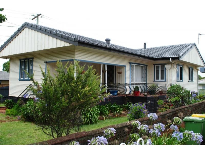 205 Taylor Street, Wilsonton QLD 4350