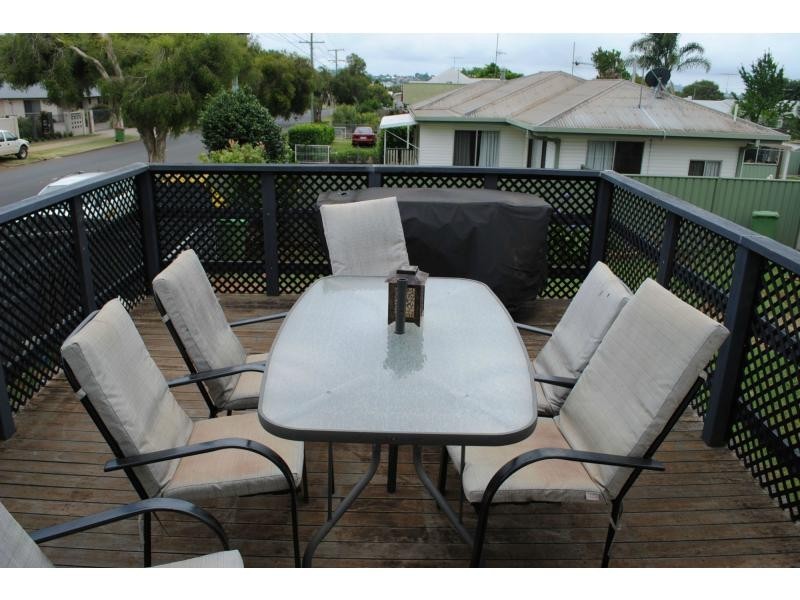 205 Taylor Street, Wilsonton QLD 4350