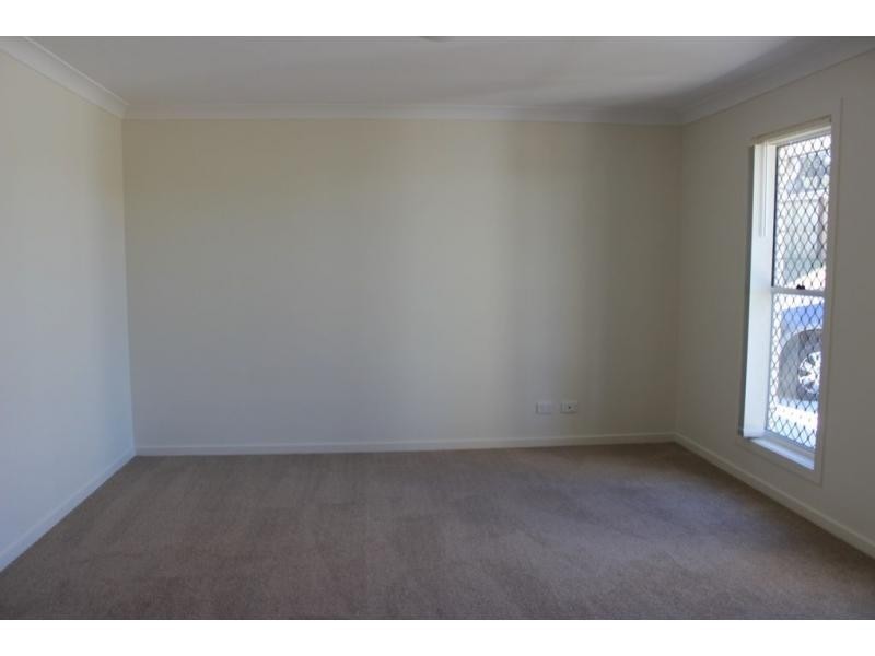 3 Moonah Crescent, Westbrook QLD 4350